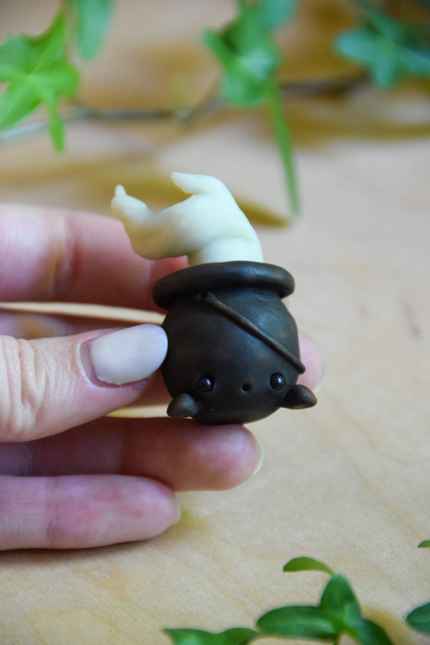 Cauldron (Glowing) — PolymerClay Figurine