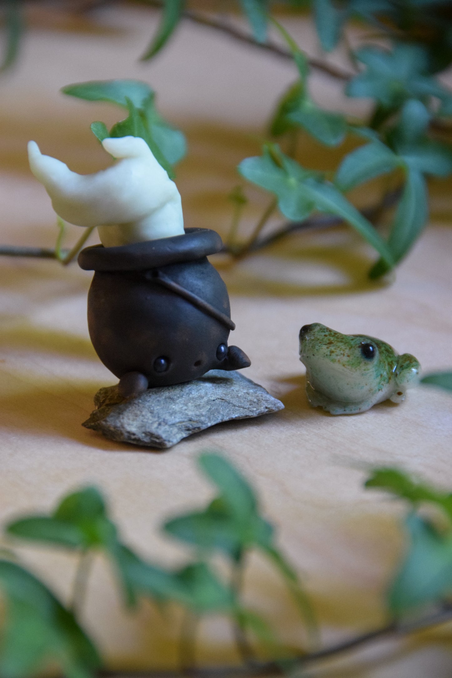 Cauldron (Glowing) — PolymerClay Figurine