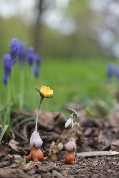 Winter Aconite — PolymerClay Figurine